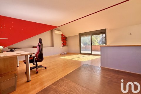 Купить дом в Сан-Андреу-де-Льяванерес, Испания с 4 спальни, 200м², № 4912 - фото 19