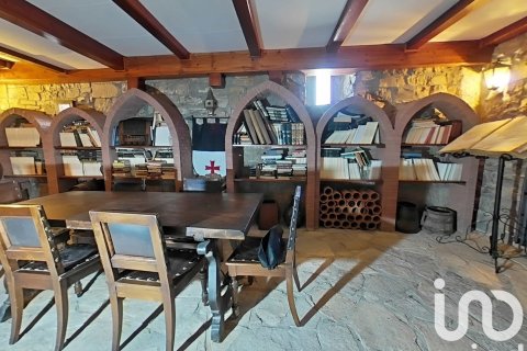 6 bedrooms castles for sale in Lleida, Catalonia, Spain № 4909 - photo 9