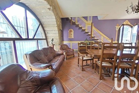 6 bedrooms castles for sale in Lleida, Catalonia, Spain № 4909 - photo 8