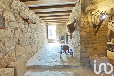 6 bedrooms castles for sale in Lleida, Catalonia, Spain № 4909 - photo 5