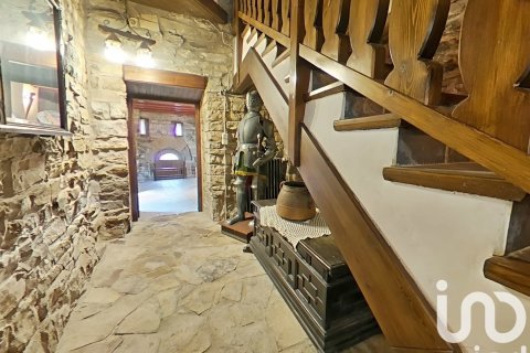 6 bedrooms castles for sale in Lleida, Catalonia, Spain № 4909