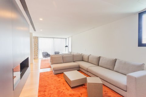 Снять в аренду дом в Барселона, Испания с 8 комнат, № 1565 - фото 7