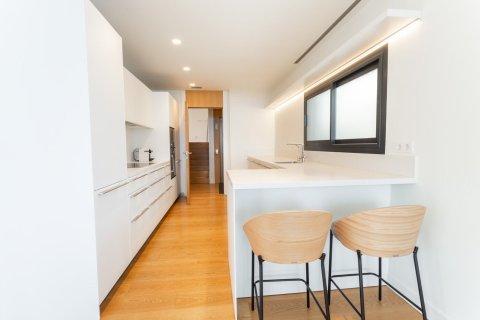 Снять в аренду дом в Барселона, Испания с 8 комнат, № 1565 - фото 8