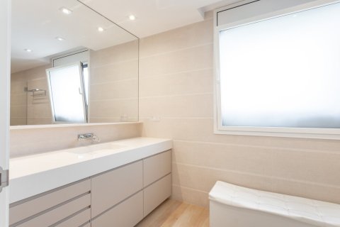 Снять в аренду дом в Барселона, Испания с 8 комнат, № 1569 - фото 9