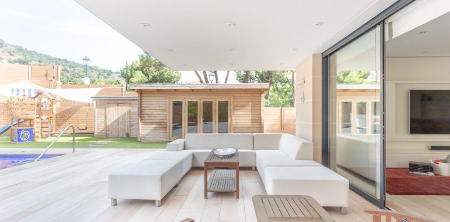 Дом с 7 спальнями в Барселоне, Каталония, Испания № 1569