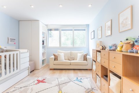 Снять в аренду дом в Барселона, Испания с 8 комнат, № 1569 - фото 12