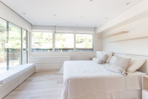 Снять в аренду дом в Барселона, Испания с 8 комнат, № 1569 - фото 8