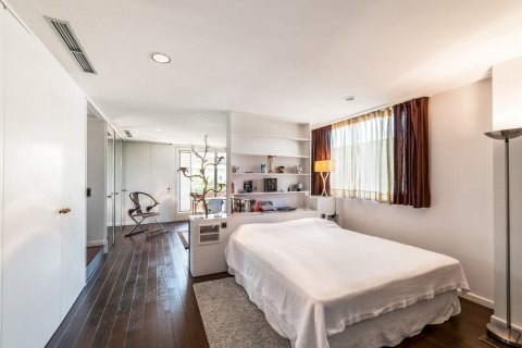 Снять в аренду квартиру в Барселона, Испания с 6 комнат, № 1566 - фото 3