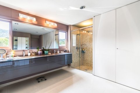 Снять в аренду квартиру в Барселона, Испания с 6 комнат, № 1566 - фото 5