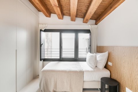 Снять в аренду квартиру в Барселона, Испания с 4 комнаты, № 1564 - фото 14