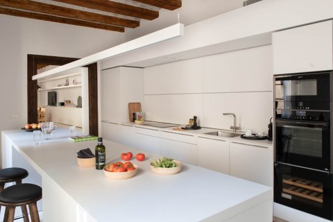 Снять в аренду квартиру в Барселона, Испания с 4 комнаты, № 1567 - фото 4