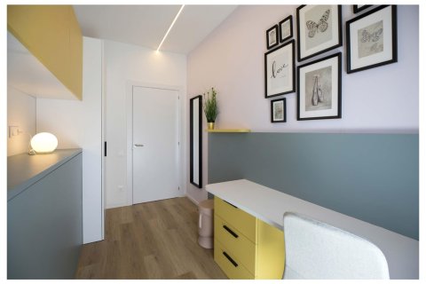 Купить квартиру в Эсплугес-де-Льобрегат, Испания с 3 спальни, 73м², № 1077 - фото 12