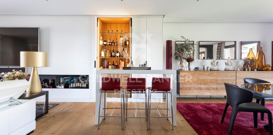 3 bedrooms apartment for sale in Barcelona, Catalonia, Spain № 6090