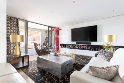 3 bedrooms apartment for sale in Barcelona, Catalonia, Spain № 6090 - photo 6