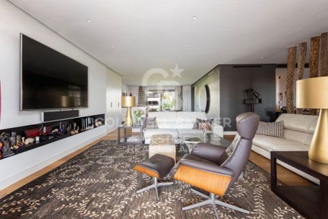 3 bedrooms apartment for sale in Barcelona, Catalonia, Spain № 6090 - photo 5