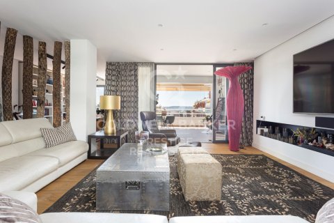 3 bedrooms apartment for sale in Barcelona, Catalonia, Spain № 6090 - photo 2