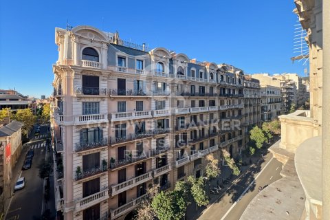 4 bedrooms apartment for sale in Barcelona, Catalonia, Spain № 6088 - photo 23