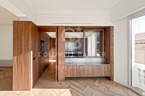 4 bedrooms apartment for sale in Barcelona, Catalonia, Spain № 6088 - photo 10