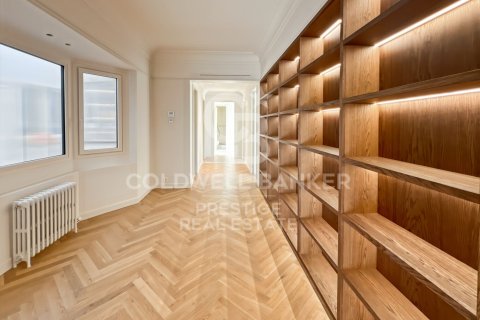 4 bedrooms apartment for sale in Barcelona, Catalonia, Spain № 6088 - photo 6