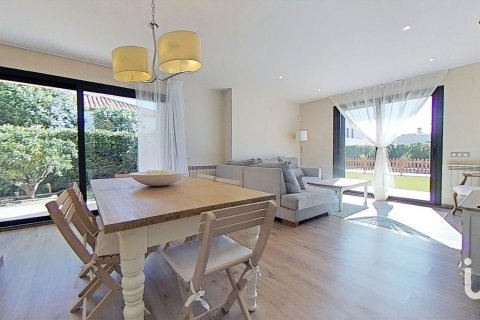 4 bedrooms house for sale in Cambrils, Tarragona, Catalonia, Spain № 5065 - photo 8