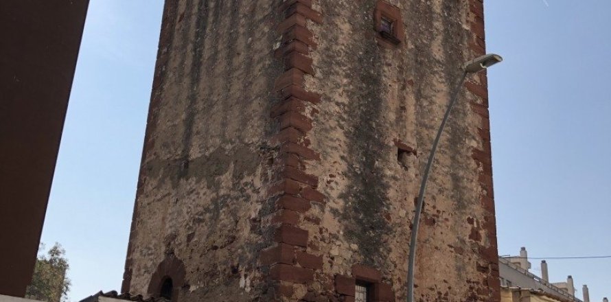 250 sq.m. commercial property for sale in Castelldefels, Barcelona, Catalonia, Spain № 5068