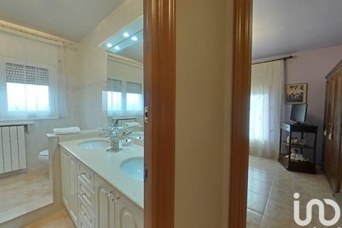 Купить дом в Термены, Испания с 5 спален, 238м², № 5066 - фото 4