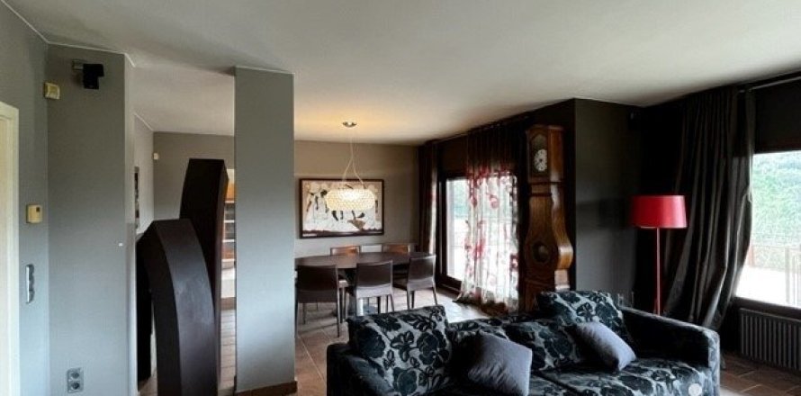 4 bedrooms house for sale in Bescano, Girona, Catalonia, Spain № 5070