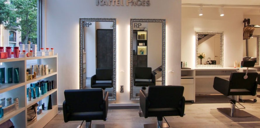 448 sq.m. commercial property for sale in Barcelona, Catalonia, Spain № 6218