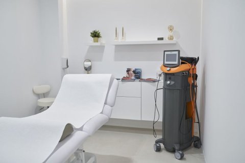 448 sq.m. commercial property for sale in Barcelona, Catalonia, Spain № 6218 - photo 2