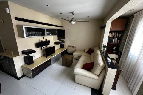 Купить квартиру в Сантс-Монтжуик, Барселона, Испания с 4 спальни, 120м², № 2182 - фото 7