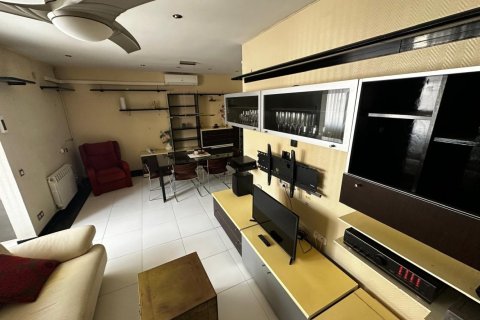 Купить квартиру в Сантс-Монтжуик, Барселона, Испания с 4 спальни, 120м², № 2182 - фото 5