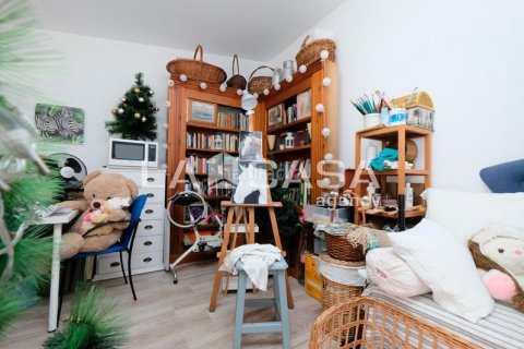 Купить квартиру в Сант-Андреу, Барселона, Испания с 2 спальни, 153м², № 2178 - фото 8