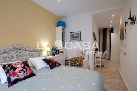 Купить квартиру в Сант-Андреу, Барселона, Испания с 2 спальни, 153м², № 2178 - фото 19