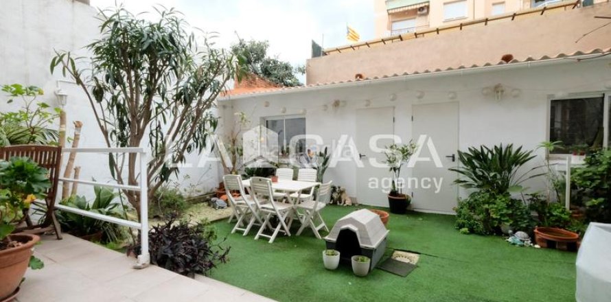 Квартира с 2 спальнями в Сант-Андреу, Барселона, Каталония, Испания № 2178