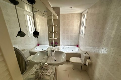 Купить квартиру в Сантс-Монтжуик, Барселона, Испания с 4 спальни, 120м², № 2181 - фото 25