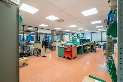 Купить офис в Сантс-Монтжуик, Барселона, Испания студия, 806м², № 2180 - фото 23