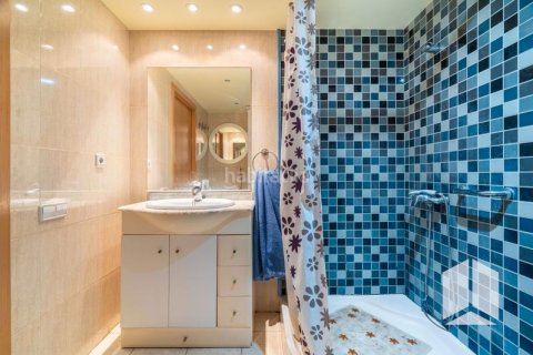 Купить квартиру в Кастельдефельс, Испания с 3 спальни, 104м², № 2177 - фото 18