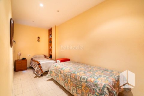 Купить квартиру в Кастельдефельс, Испания с 3 спальни, 104м², № 2177 - фото 8