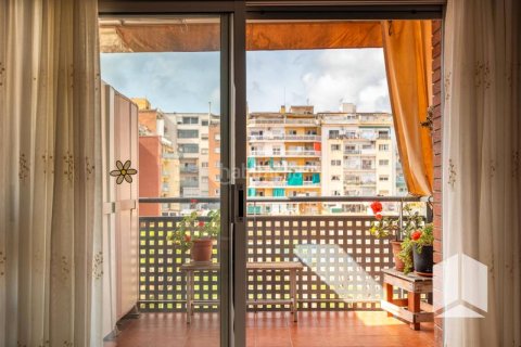 Купить квартиру в Кастельдефельс, Испания с 3 спальни, 104м², № 2177 - фото 19