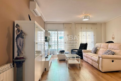 Купить квартиру в Санта-Колома-де-Граменет, Испания с 4 спальни, 112м², № 2179 - фото 24