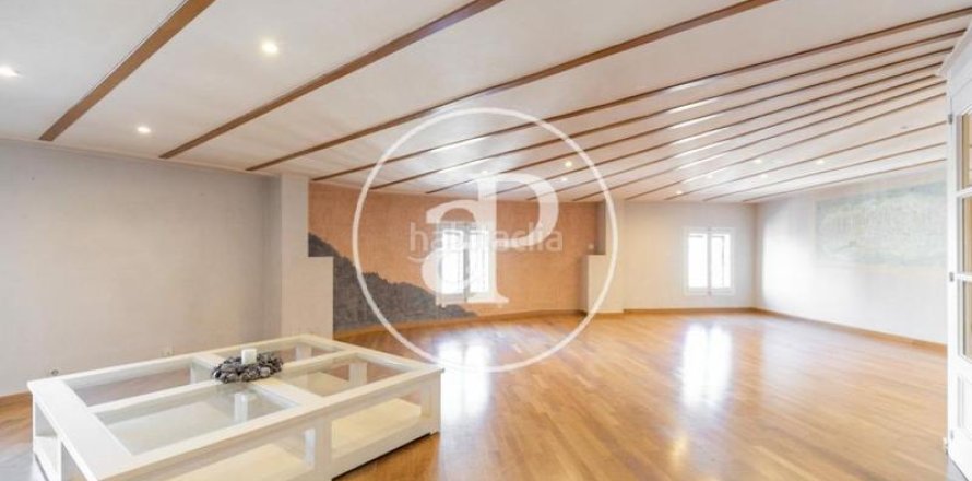 Квартира с 5 спальнями в Эшампле, Барселона, Каталония, Испания № 2444