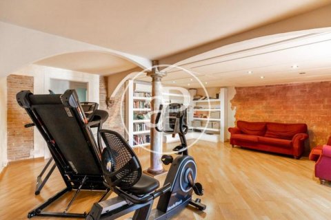 Купить квартиру в Эшампле, Испания с 5 спален, 246м², № 2444 - фото 17