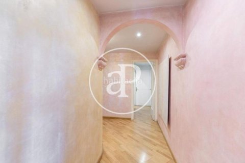 Купить квартиру в Эшампле, Испания с 5 спален, 246м², № 2444 - фото 7