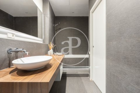 Купить квартиру в Эшампле, Испания с 3 спальни, 150м², № 2445 - фото 15