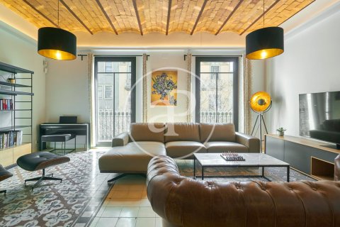 Квартира с 3 спальнями в Эшампле, Барселона, Каталония, Испания № 2445