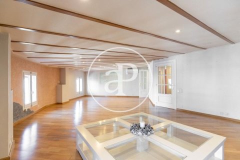 Купить квартиру в Эшампле, Испания с 5 спален, 246м², № 2443 - фото 18