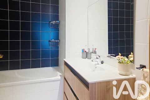 3 bedrooms apartment for sale in L'Hospitalet de Llobregat, Barcelona, Catalonia, Spain № 7488 - photo 6
