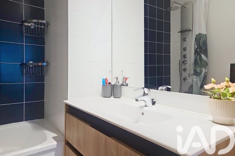 3 bedrooms apartment for sale in L'Hospitalet de Llobregat, Barcelona, Catalonia, Spain № 7488 - photo 7