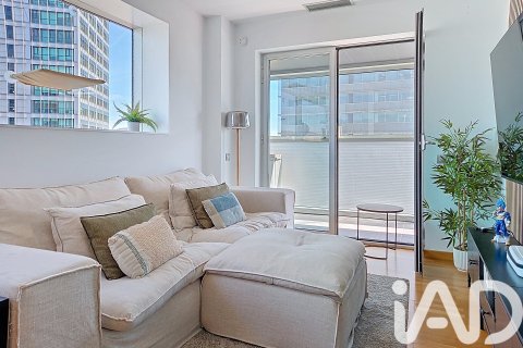 3 bedrooms apartment for sale in L'Hospitalet de Llobregat, Barcelona, Catalonia, Spain № 7488 - photo 21
