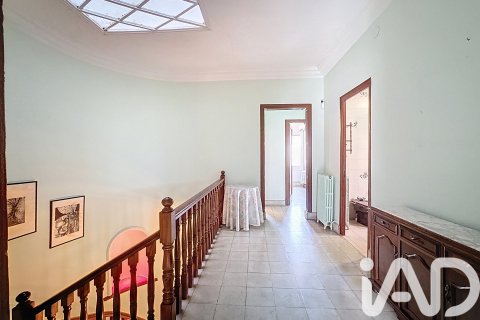 7 bedrooms townhouse for sale in El Masnou, Barcelona, Catalonia, Spain № 7484 - photo 15